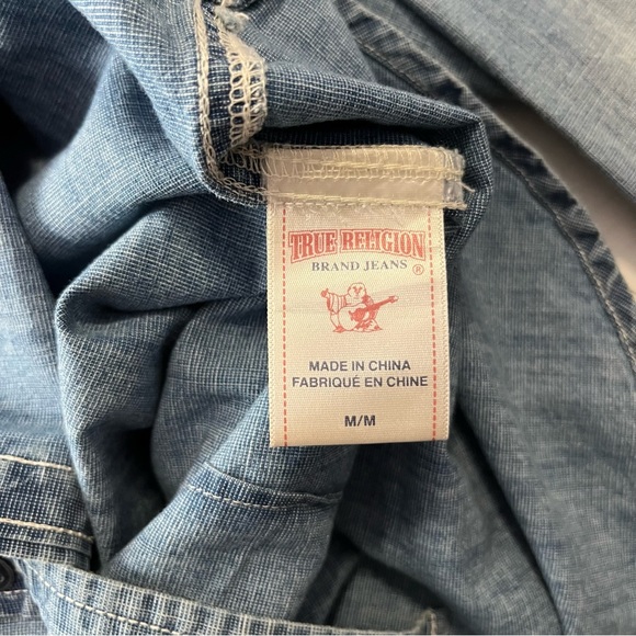 TRUE RELIGION UTILITY WOVEN SHIRT IN CHAMBRAY - Picture 12 of 15